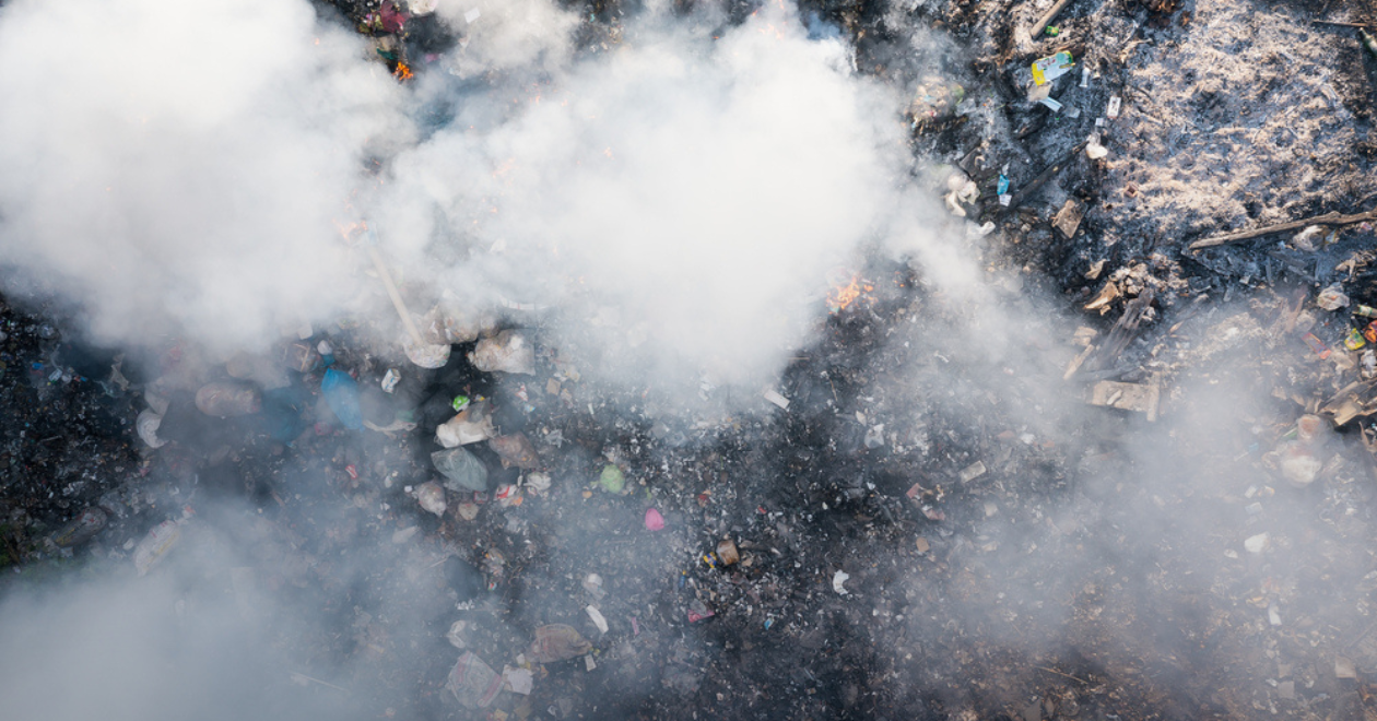 Rubbish burning in landfill